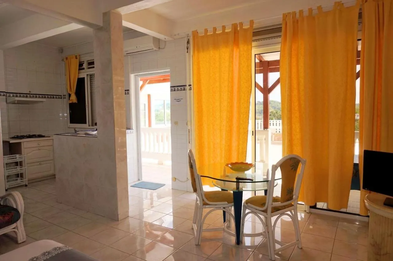Apartment Studio Confortable Au Gosier 20 M² Vue Sur Jardin Le Gosier