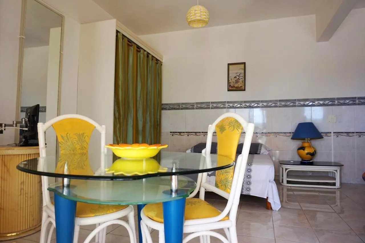 Studio Confortable Au Gosier 20 M² Vue Sur Jardin Le Gosier  Le Gosier (Grande-Terre)